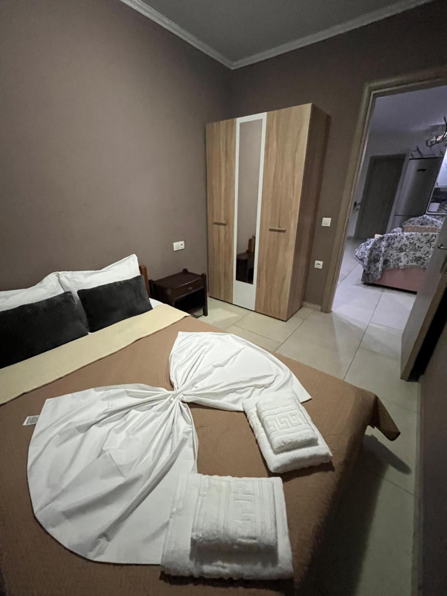 Pandeklare Apartment พริโนส ภายนอก รูปภาพ